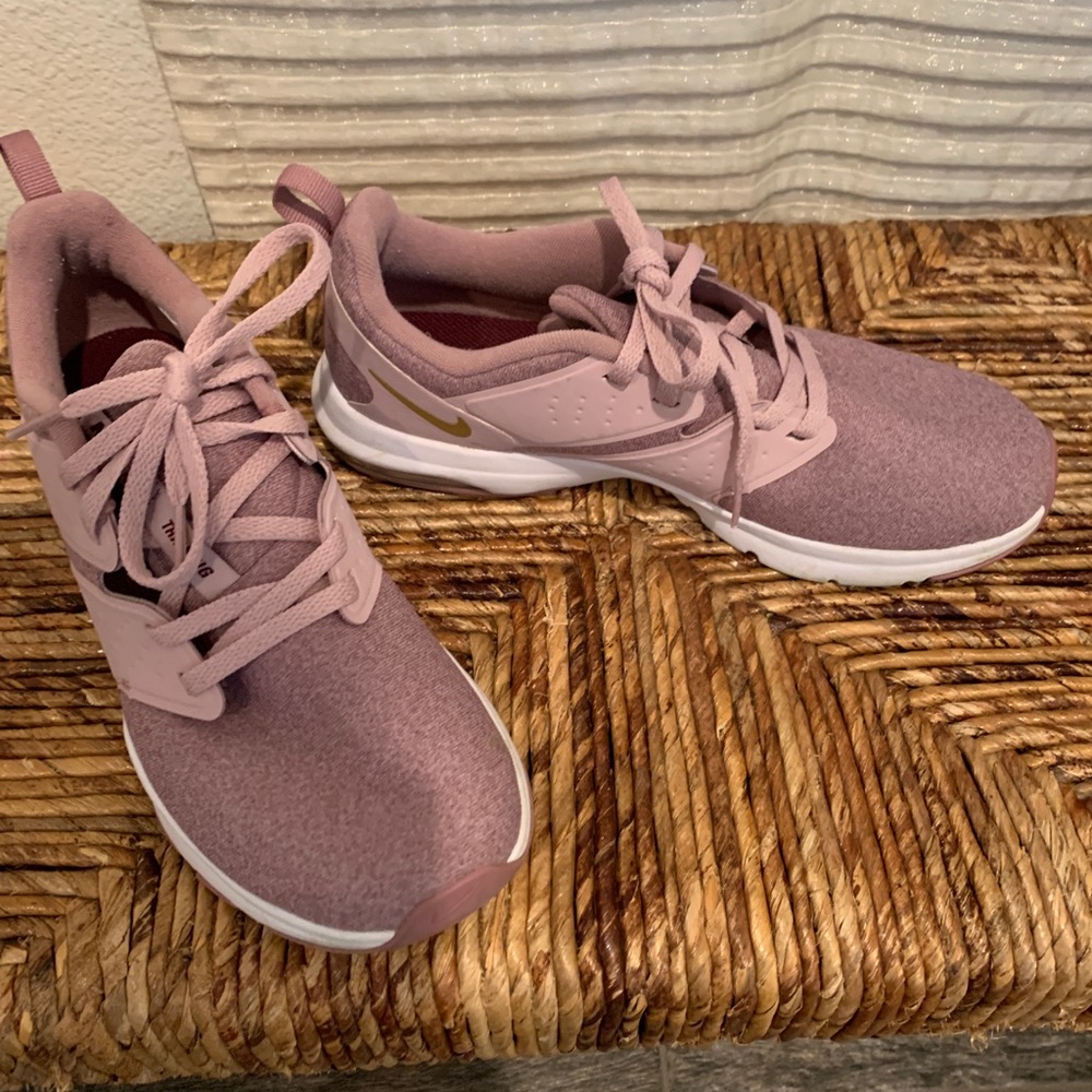 Nike training shoes ! Size 8